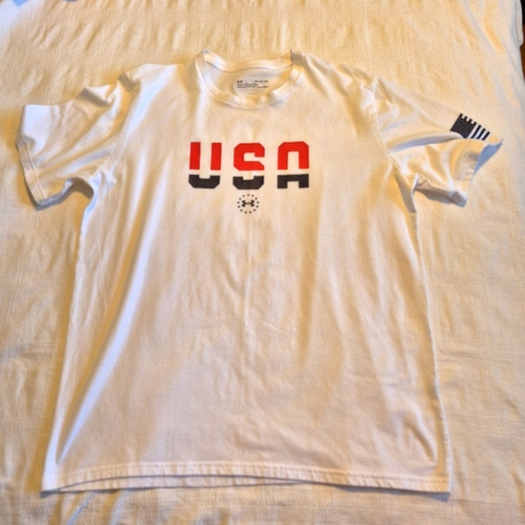 Under Armour mens's size XL loose fitting white short sleeve shirt USA logo GUC - Picture 1 of 5
